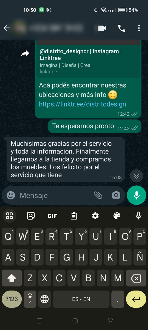 Conversación de WhatsApp: una clienta agradece la información y cuenta que compraron los muebles en la tienda