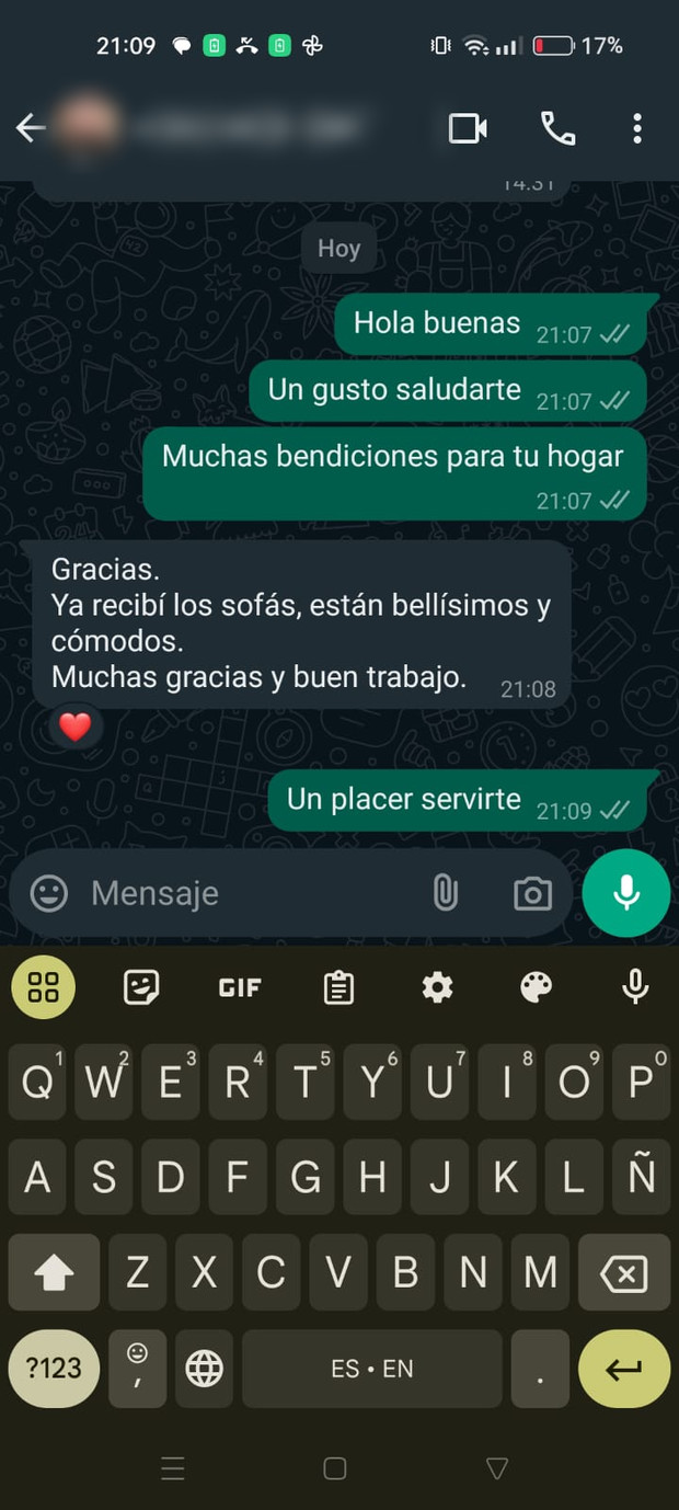 Conversación de WhatsApp: una clienta agradece por los sillones recibidos